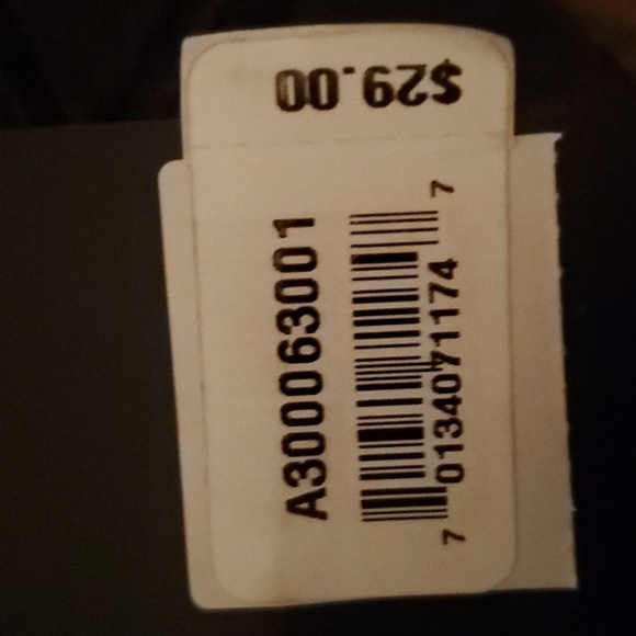 Ariat lepard shield. Women pony tail softball style hat. - Picture 11 of 12